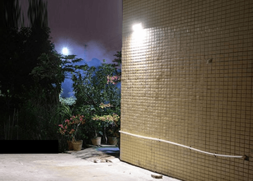 Projecteur Mur 38 LED Etanche avec Détecteur de mouvement photo review
